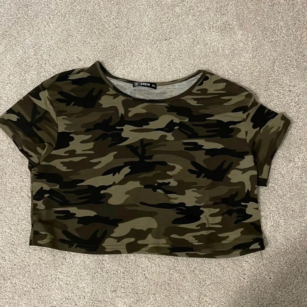 SHEIN Womens Camo Print Short Sleeve Crop Top Tee‎ Olive Green Small 5536692